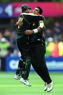 Pakistan Prints: Waqar Younis & Rashid Latif