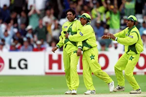 Celes Prints: Wasim Akram Celes With Players