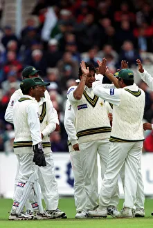 Wicket Prints: Wasim Akram Claims Wicket
