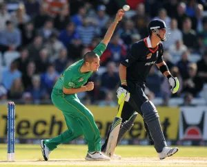 Pietersen Prints: Wayne Parnell, Kevin Pietersen