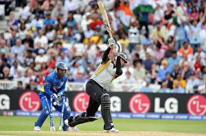 Wicket Prints: Wicket Keeper Kumar Sangakkara Watches Martin Guptill Been B