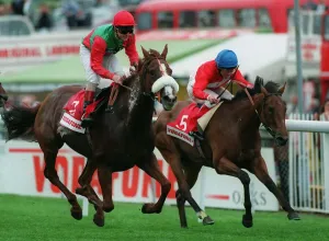 Gary Prints: Neither Nor Wins Victress Stks
