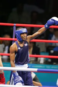 Head Guard Prints: Yan Bhartelemy Varela