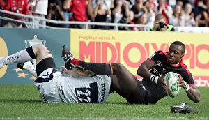 Yves Donguy Scores For Toulouse As Chris Bell Tries In Vain Yves Donguy Scores For Toulouse As Chris Bell Tries In Vain